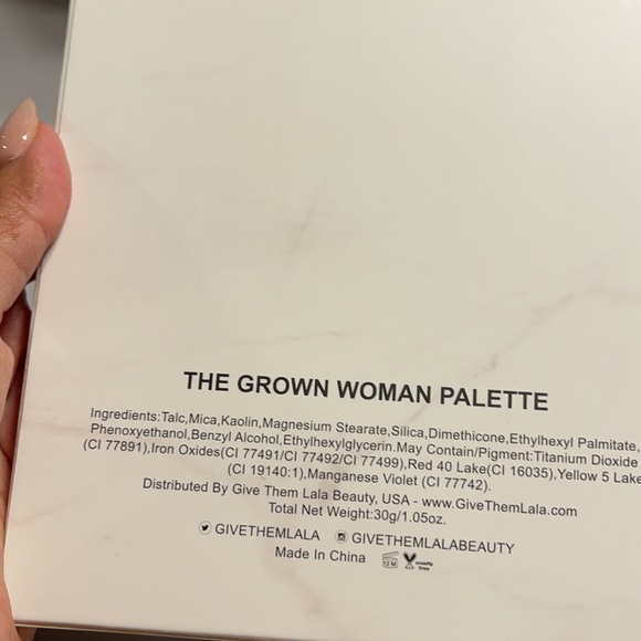 Eye shadow - Picture 3 of 3